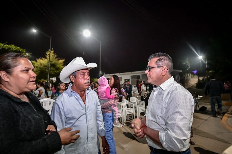 *Los Zapotes se convierten en la comunidad número 40 iluminada* *Los Zapotes se convierten en la comunidad número 40 iluminada*