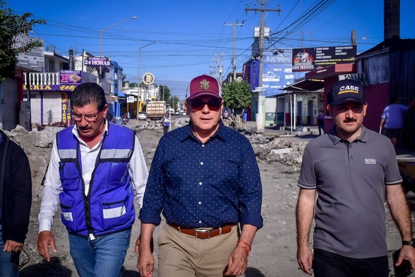 *Avanza la “cirugía mayor” de la avenida Insurgentes.* *Avanza la “cirugía mayor” de la avenida Insurgentes.*