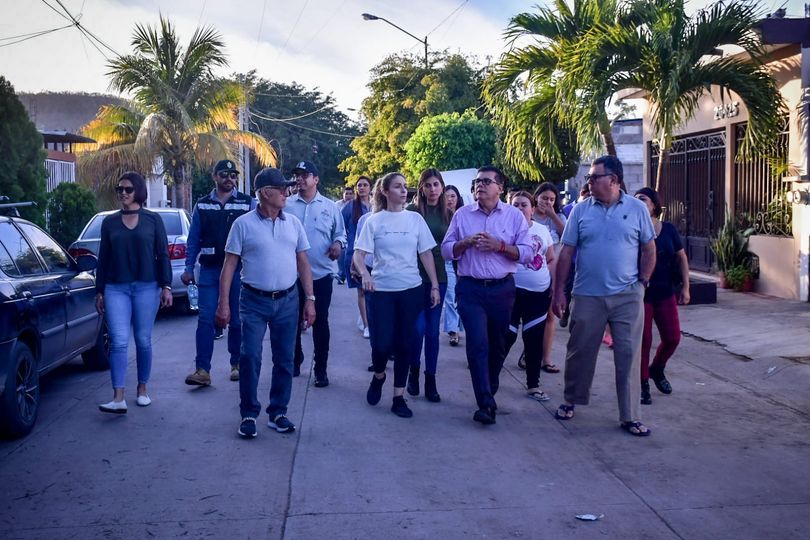 *“Es el primer presidente que se mete a las calles”, Amada Barraza vecina del Fr *“Es el primer presidente que se mete a las calles”, Amada Barraza vecina del Fr