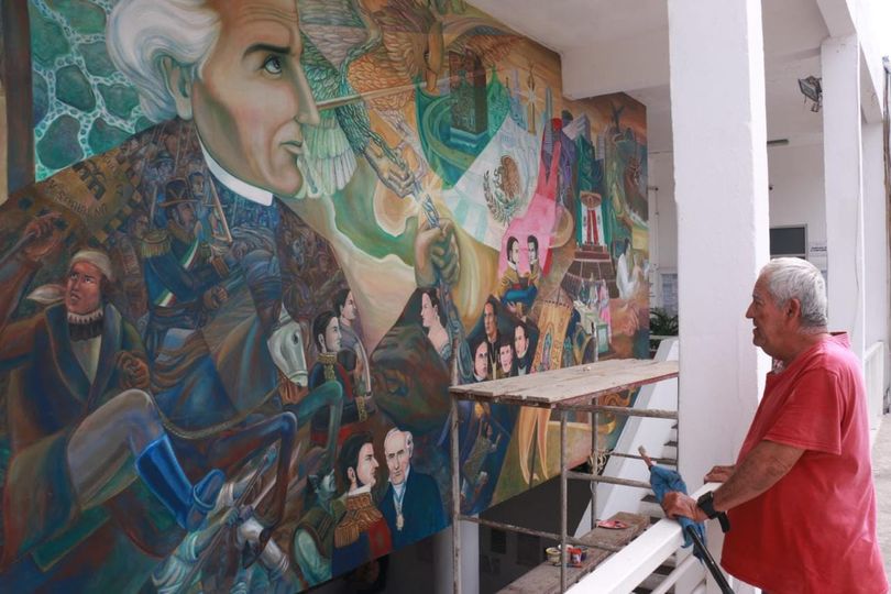 *Restauran mural “Visualización de Hidalgo al tercer Milenio” después de más 5 *Restauran mural “Visualización de Hidalgo al tercer Milenio” después de más 5