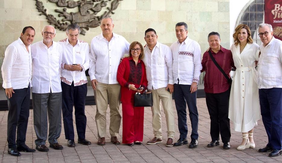 Asiste el gobernador Rocha a la conmemoración del natalicio de Benito Juárez en Asiste el gobernador Rocha a la conmemoración del natalicio de Benito Juárez en