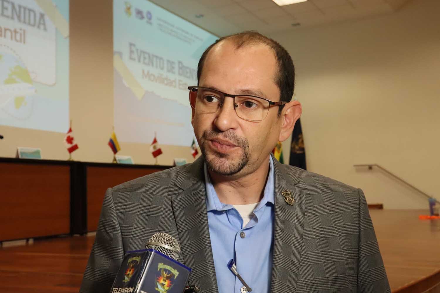 La Nueva Universidad le da la bienvenida a 43 alumnos de universidades nacionale