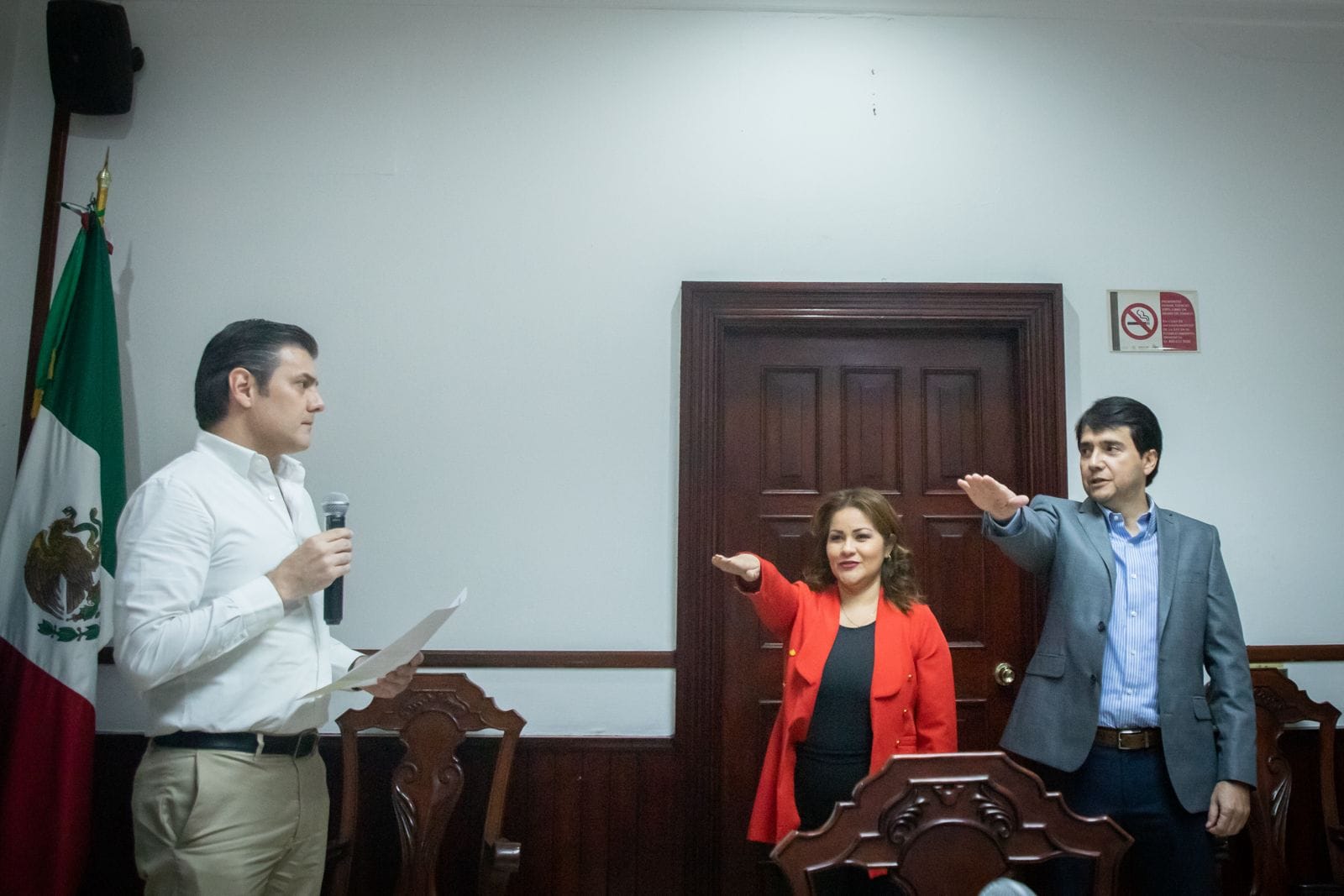 *Rinden protesta nuevo secretario del Ayuntamiento y regidores suplentes*