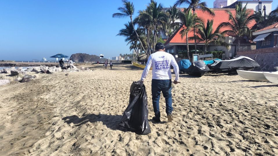 *¡Por salud de todos! Mantén las playas limpias y conserva los recursos naturale