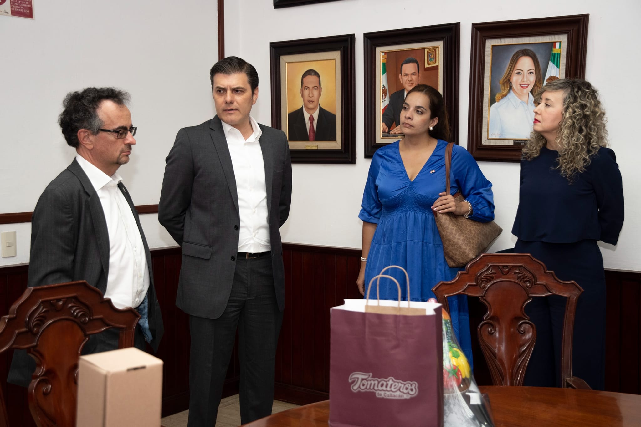 *Alcalde de Culiacán recibe al Embajador de Reino Unido en México* *Alcalde de Culiacán recibe al Embajador de Reino Unido en México*