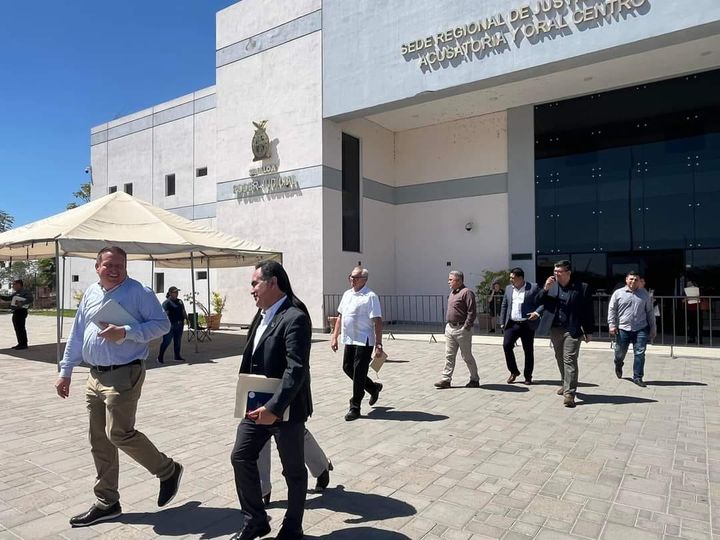 Audiencia de formulación de imputación contra Jesús Madueña y el Comité de Adqui Audiencia de formulación de imputación contra Jesús Madueña y el Comité de Adqui