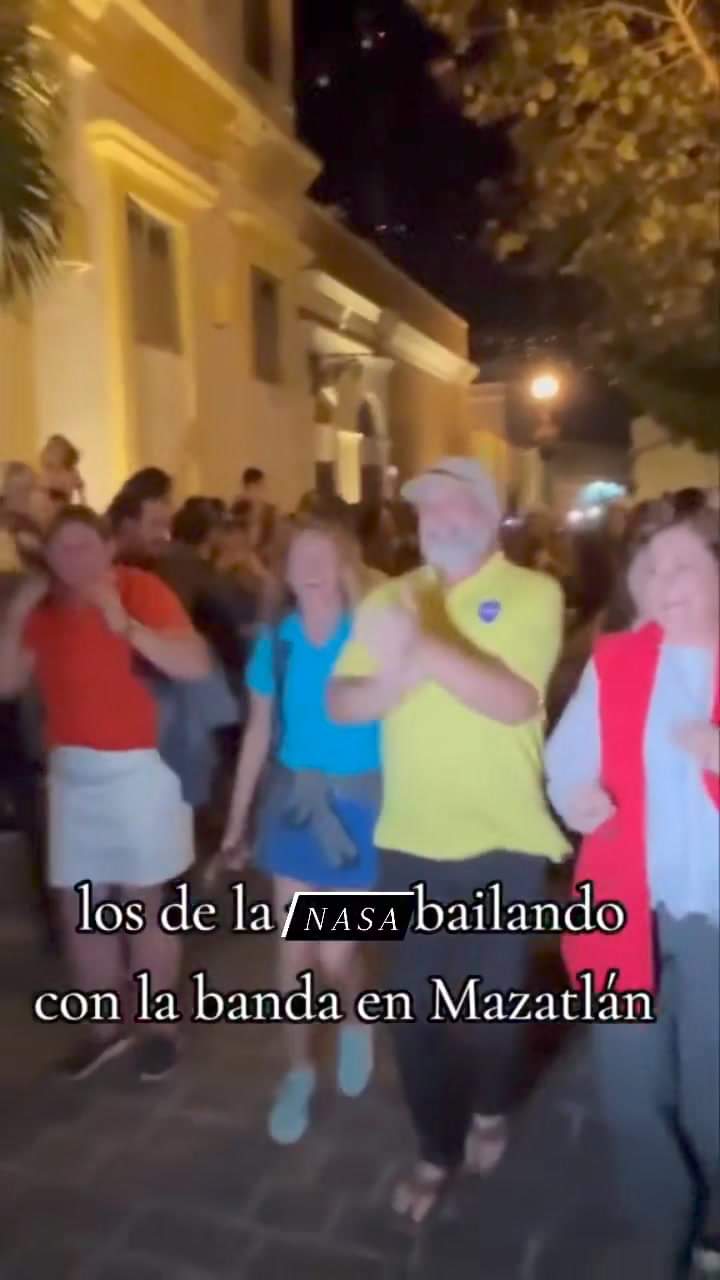 Científicos de la NASA disfrutan de Mazatlán bailando al ritmo de banda  A unas