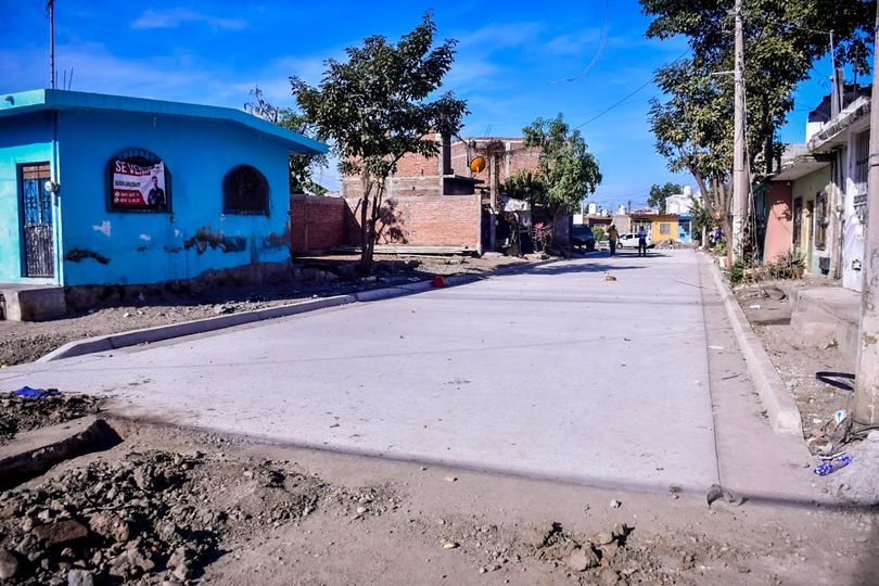 *Con trabajos de pavimentación, drenaje y agua potable en Dorados de Villa se at
