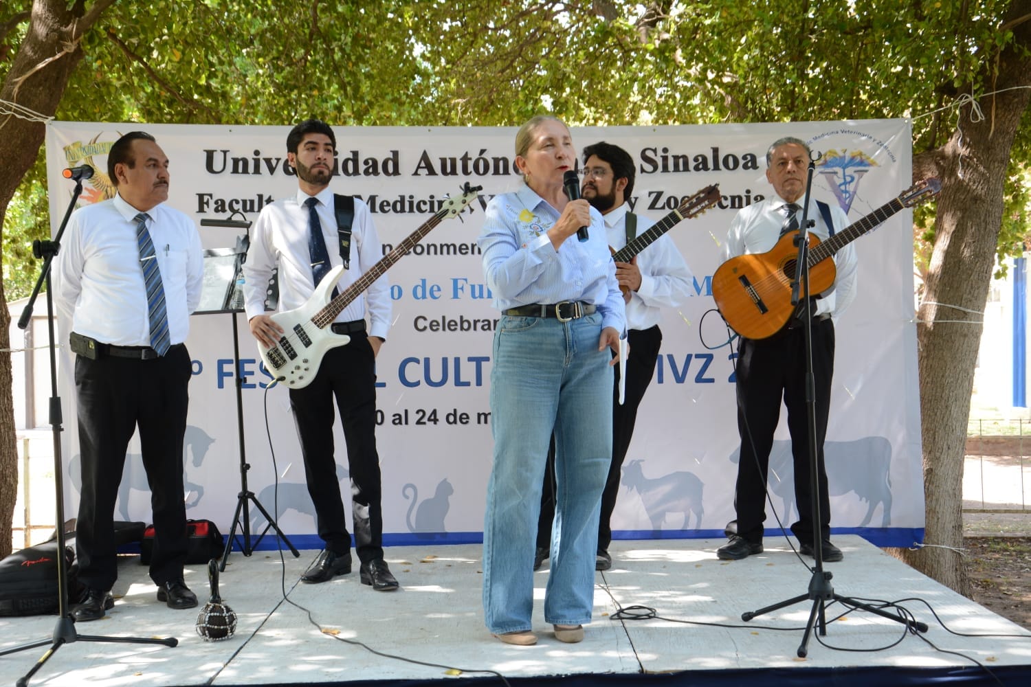 En la conmemoración de su 44 aniversario, la Facultad de Medicina Veterinaria y