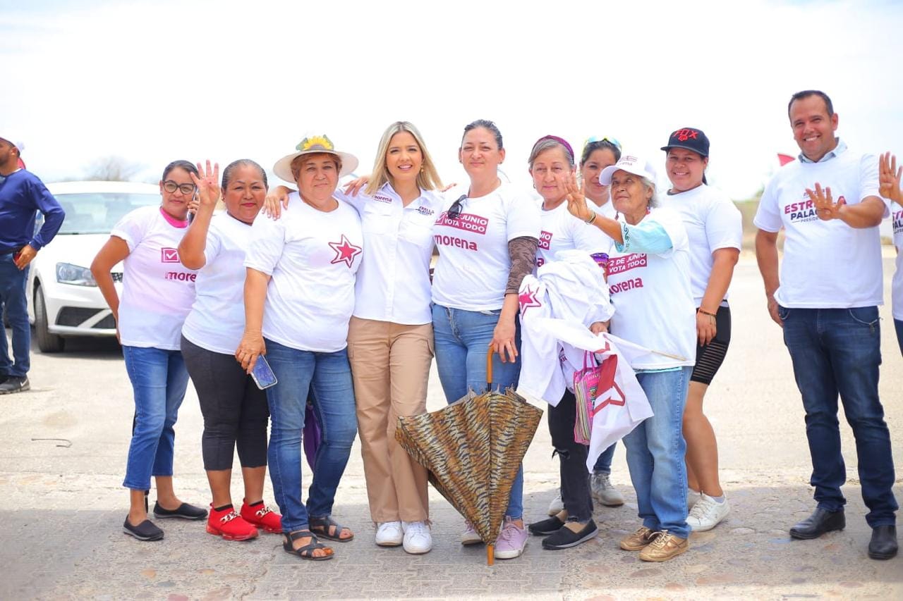 *Estrella Palacios, candidata de Morena a la Presidencia de Mazatlán saluda a de