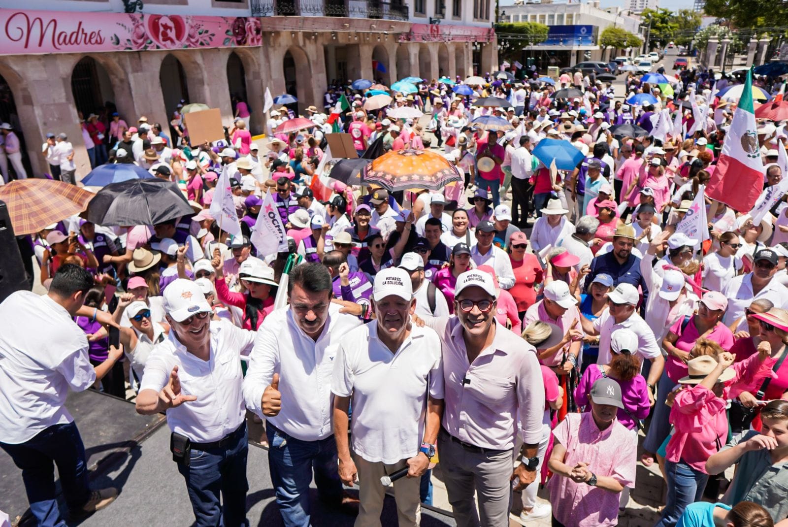 La “Marea Rosa” exhibe el musculo ciudadano La “Marea Rosa” exhibe el musculo ciudadano