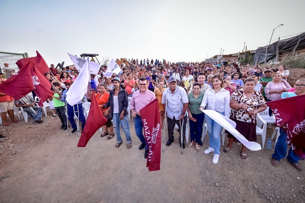 *¡Comprometidos con la seguridad de los mazatlecos!* *¡Comprometidos con la seguridad de los mazatlecos!*