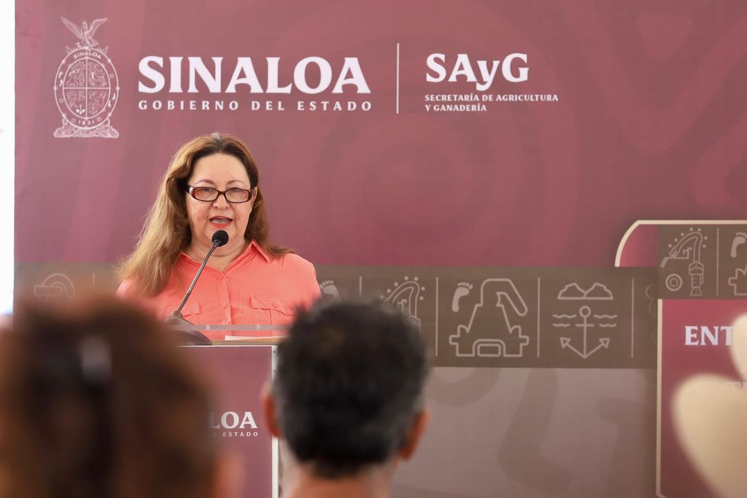 Entrega Rocha semillas de diferentes cultivos a productores temporaleros *Es un programa con una inversión de 15 millo… Entrega Rocha semillas de diferentes cultivos a productores temporaleros *Es un programa con una inversión de 15 millo…