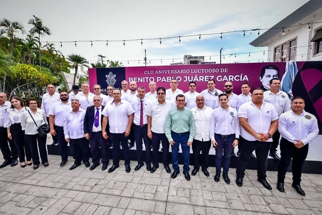 *Se conmemora en Mazatlán el CLII aniversario luctuoso de Benito Pablo Juárez García.* _El Alcalde Edgar González presi… *Se conmemora en Mazatlán el CLII aniversario luctuoso de Benito Pablo Juárez García.* _El Alcalde Edgar González presi…