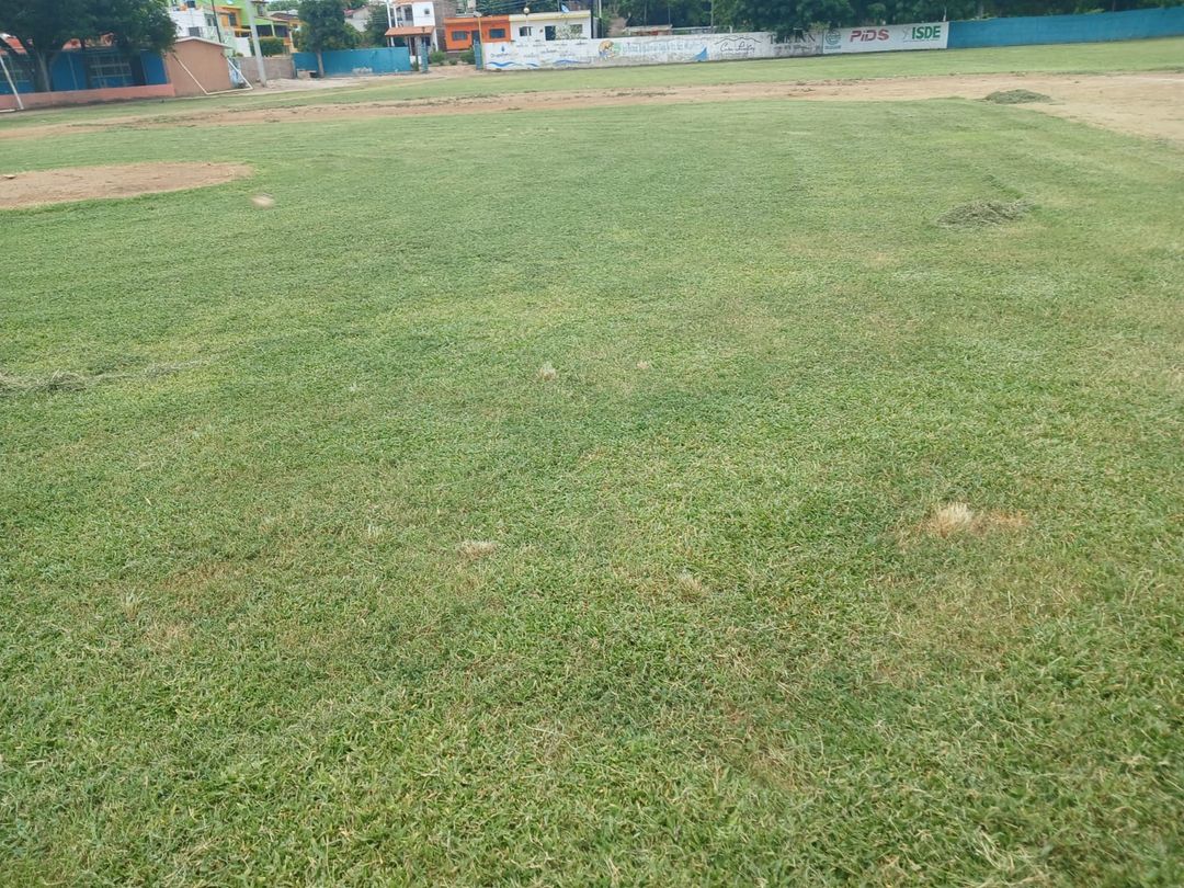 Dejan como lienzo al diamante de los ‘Charros’ Realiza Imdem mantenimiento del preventivo del campo de beisbol ubicado e…