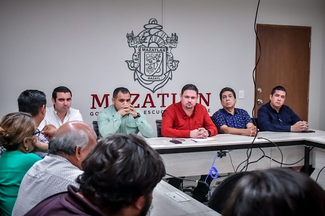 *Anuncian autoridades rutas de circulación para ordenar Transporte Turístico Foráneo en Mazatlán.* *Anuncian autoridades rutas de circulación para ordenar Transporte Turístico Foráneo en Mazatlán.*