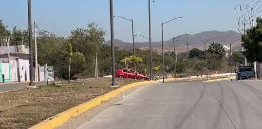 🔴Balean a un hombre en #Mazatlán; el ataque sucedió en la avenida Santa Rosa cerca del Libramiento 3 |