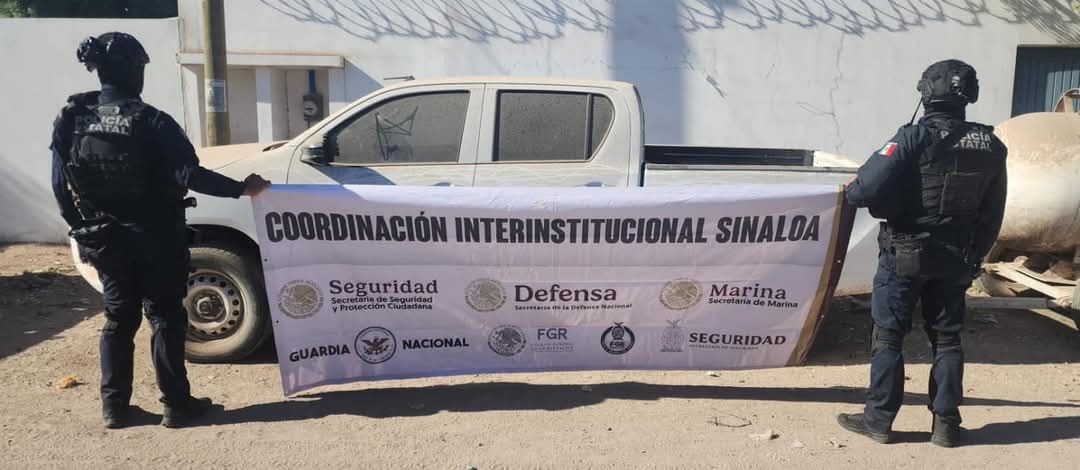 Grupo Interinstitucional recupera camioneta en Villa Juárez, Navolato