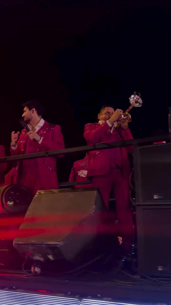 Banda El Recodo presente en el primer desfile del Carnaval de Mazatlán 2025!!