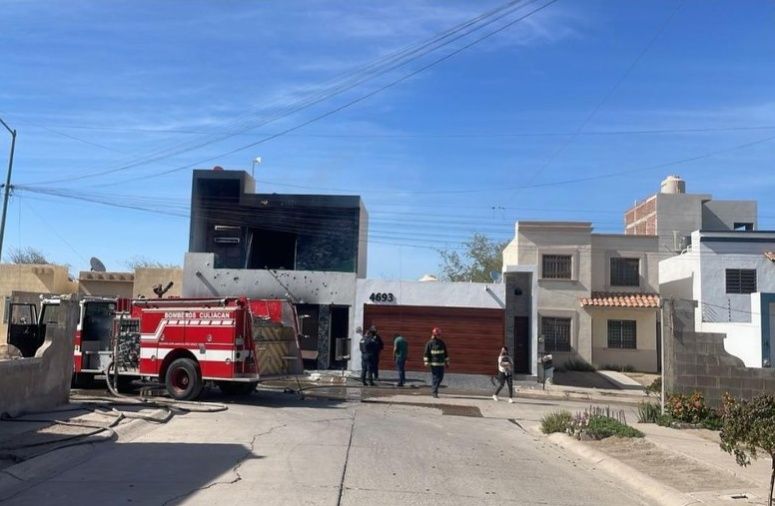 SE DESATAN NUEVAMENTE LAS BALACERAS EN PLENA LUZ DEL DÍA Y QUEMAN UNA VIVIENDA EN EL SECTOR ORIENTE SE CULIACAN