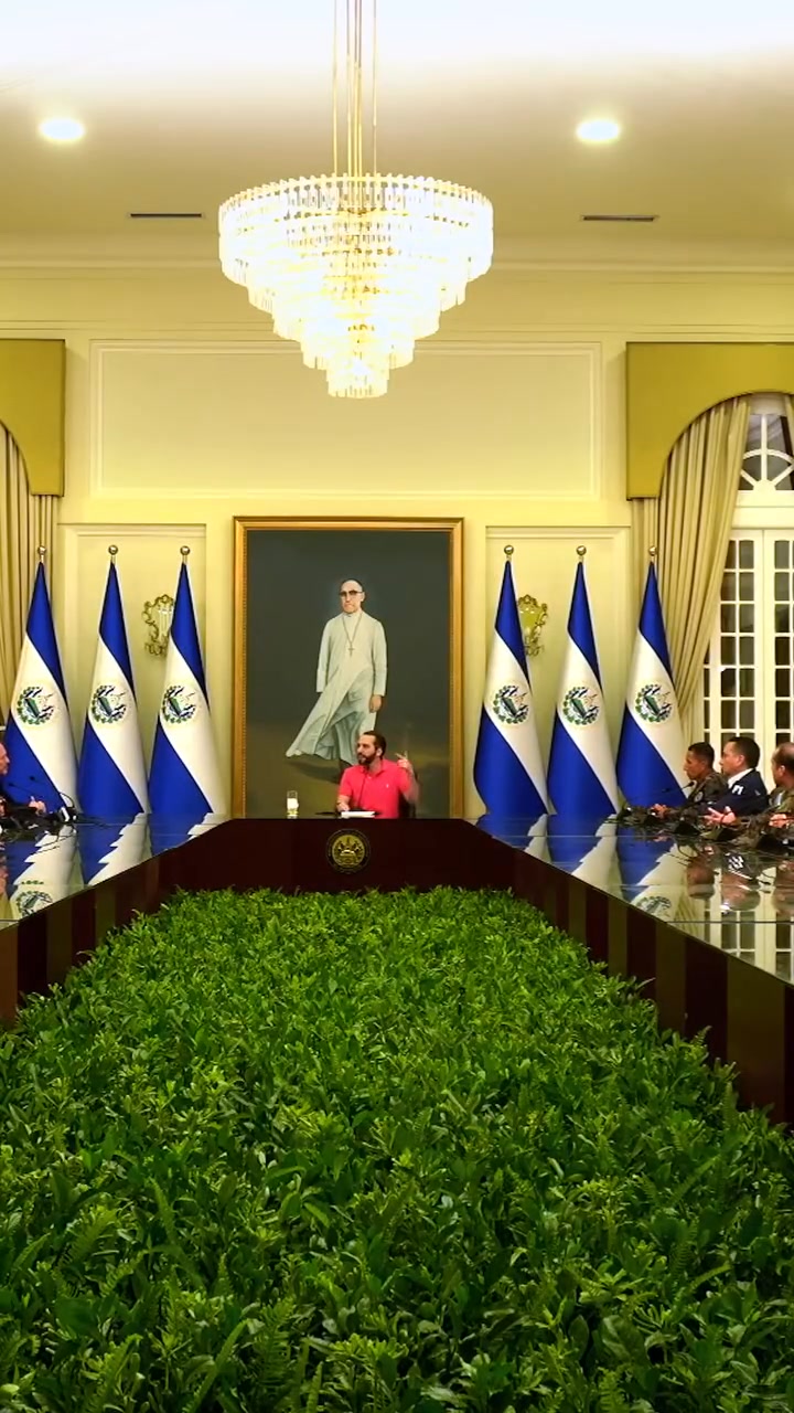 EN EL SALVADOR "PRIMERO ESTÁN LOS DERECHOS HUMANOS DE LA POBLACIÓN HONRADA Y EN SEGUNDO TÉRMINO LOS DERECHOS DE LOS DELINCUENTE… EN EL SALVADOR "PRIMERO ESTÁN LOS DERECHOS HUMANOS DE LA POBLACIÓN HONRADA Y EN SEGUNDO TÉRMINO LOS DERECHOS DE LOS DELINCUENTE…