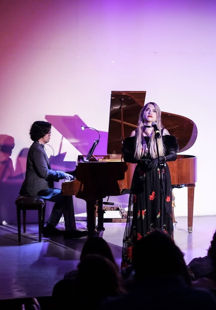 *Noche Bohemia: Un Recital Inolvidable en Casa Haas*