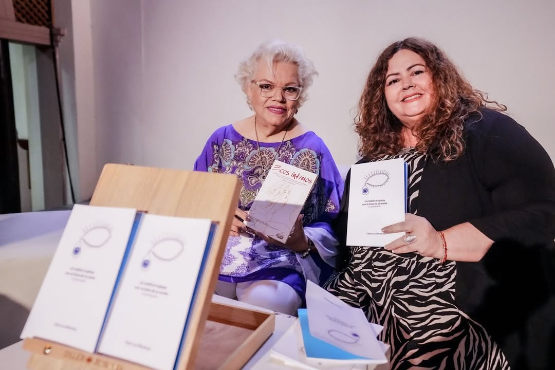 *La escritora Clara Luz Montoya presenta en Mazatlán "Un tobillo tropieza con la tinta de la noche, I am feeling blue"* *La escritora Clara Luz Montoya presenta en Mazatlán "Un tobillo tropieza con la tinta de la noche, I am feeling blue"*