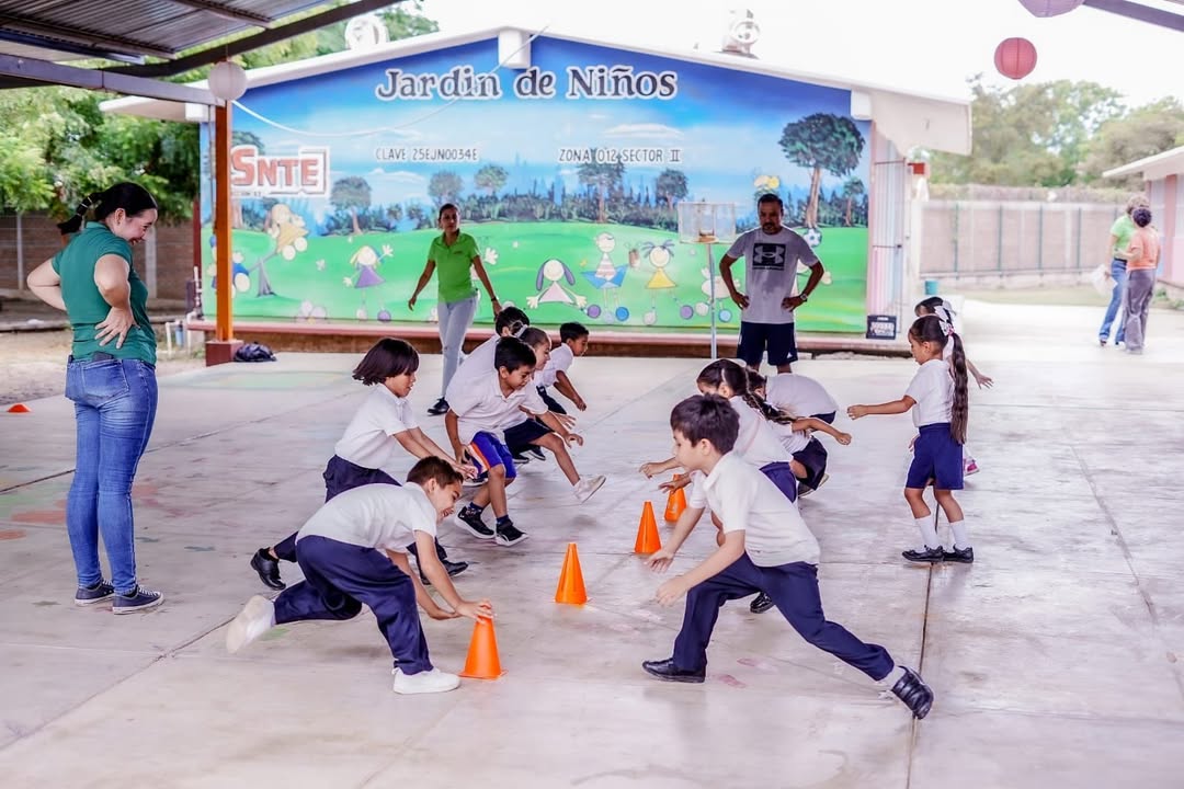 *Cultura en Movimiento lleva el arte y la diversión al Jardín de Niños "SEPyC Pradera Dorada"* *Cultura en Movimiento lleva el arte y la diversión al Jardín de Niños "SEPyC Pradera Dorada"*