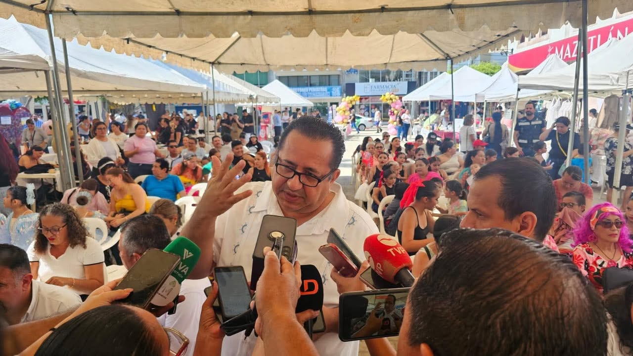 *Exhorta Servicios Médicos Municipales a mantener hogares libre de criaderos de mosco*