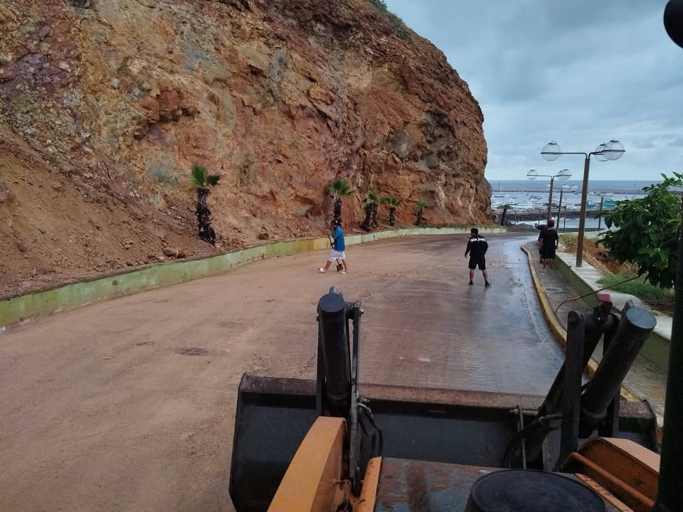 Gobierno de Mazatlán atendió de manera inmediata los efectos de la tormenta tropical Raymond Gobierno de Mazatlán atendió de manera inmediata los efectos de la tormenta tropical Raymond